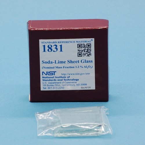 SRM 1831 - 堿-石灰片玻璃(標(biāo)稱質(zhì)量分?jǐn)?shù)1.2%Al)2O3)標(biāo)準(zhǔn)品