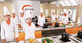 山東新東方中餐學院 新東方烹飪學院旗艦院校 山東新東方烹飪學院 山東濟南西點西餐培訓學校 山東濟南新東方烹飪學校 學蛋糕面包裱花師 翻糖 烘焙 甜點 飲料