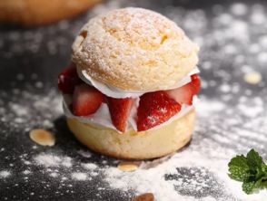 在新東方烹飪學校學西點學費多少呢